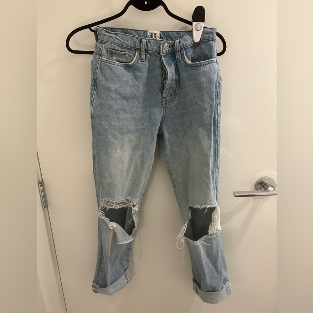 light blue cropped bdg jean size 24 W